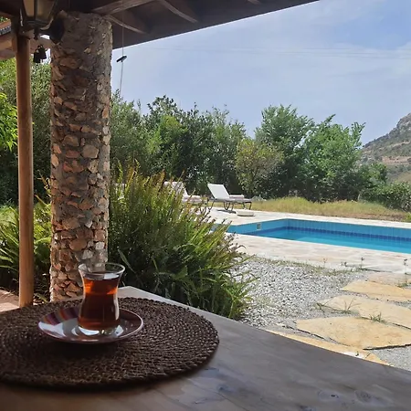 Сasa de vacaciones Stone House In Faralya